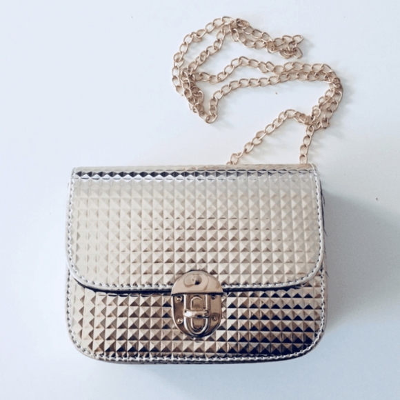 Holographic Diamond Textured Mini Chain Purse - Picture 2 of 8